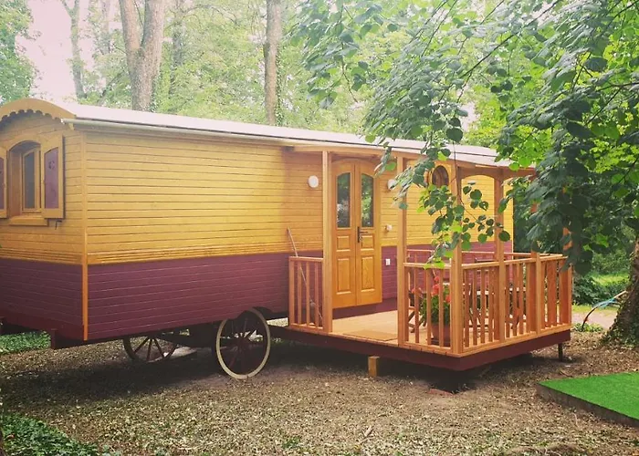Chambres D\'Hotes Et Roulotte Au Bonheur Du Parc