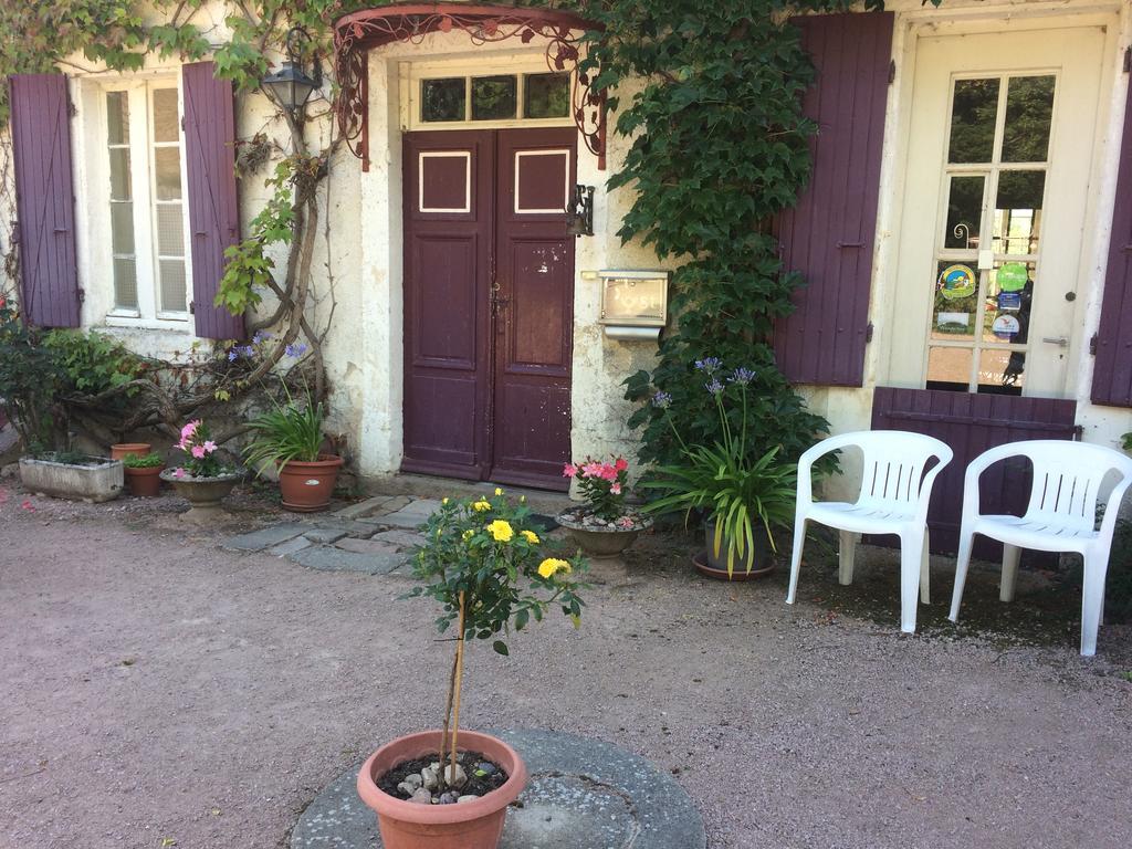 D'hotes Et Roulotte Au Bonheur Du Parc * Le Breuil (Allier)